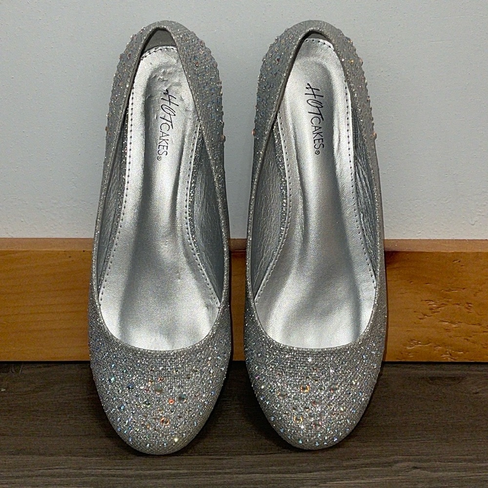 Hot Cakes Orleans Iridescent Gem Flats